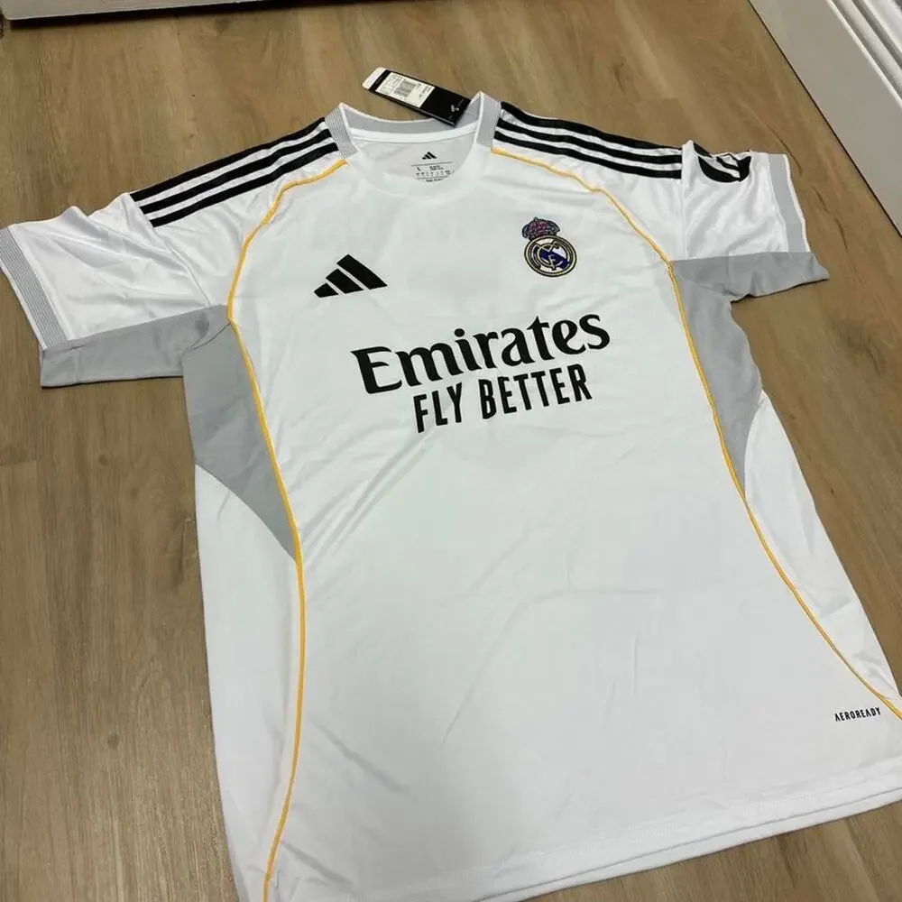 Real Madrid 2025-2026 Home Kit Jersey Football New With Tags Size L Militao